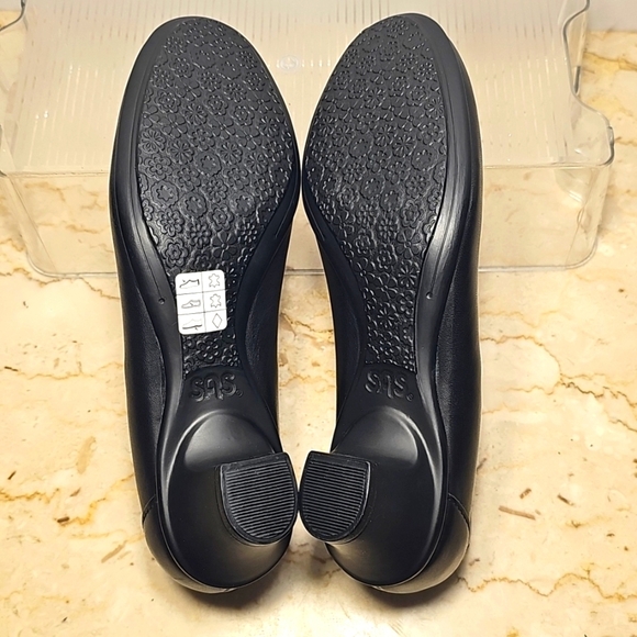 SAS Milano Womens Black Leather Classic Comfort Pump Size 8M - Picture 6 of 8